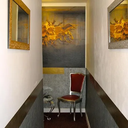 Petillat-superbe Meublé 3 étoiles *