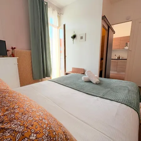 Petillat-superbe Meublé 3 étoiles *