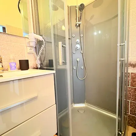 Petillat-superbe Meublé 3 étoiles * Vichy